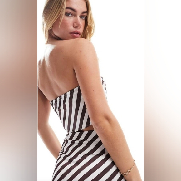 4th & Reckless (sold at ASOS), Bandeau Satin Scarf Top, Cream/Brown, Size Small - Picture 4 of 11